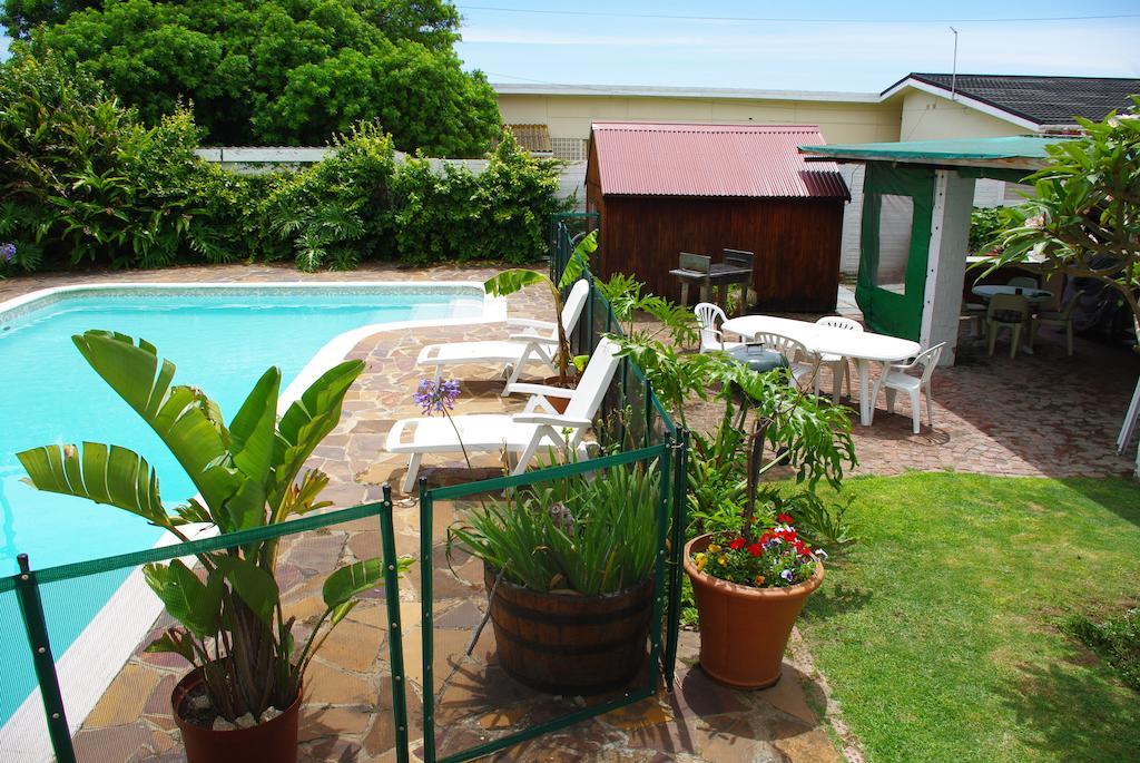 Aqua Marine Guest House Port Elizabeth Exterior foto